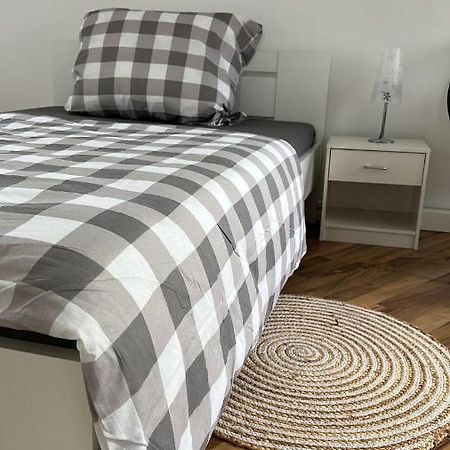 Schoenes Zimmer Im Zentrum - 3 Paderborn Dış mekan fotoğraf